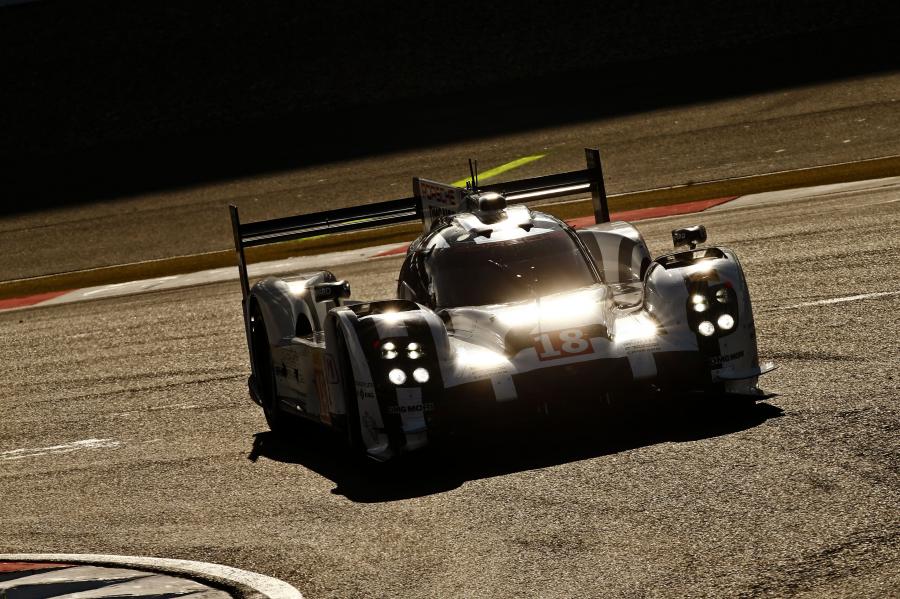  Porsche 919 Hybrid 2015 года  (фото 215 из 481)